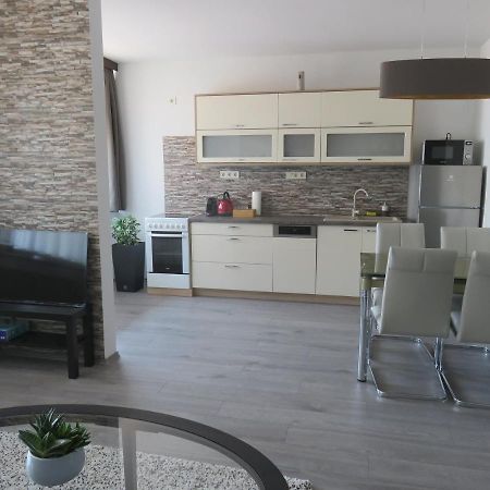 Mosonmagyaróvár City Corner Central מראה חיצוני תמונה