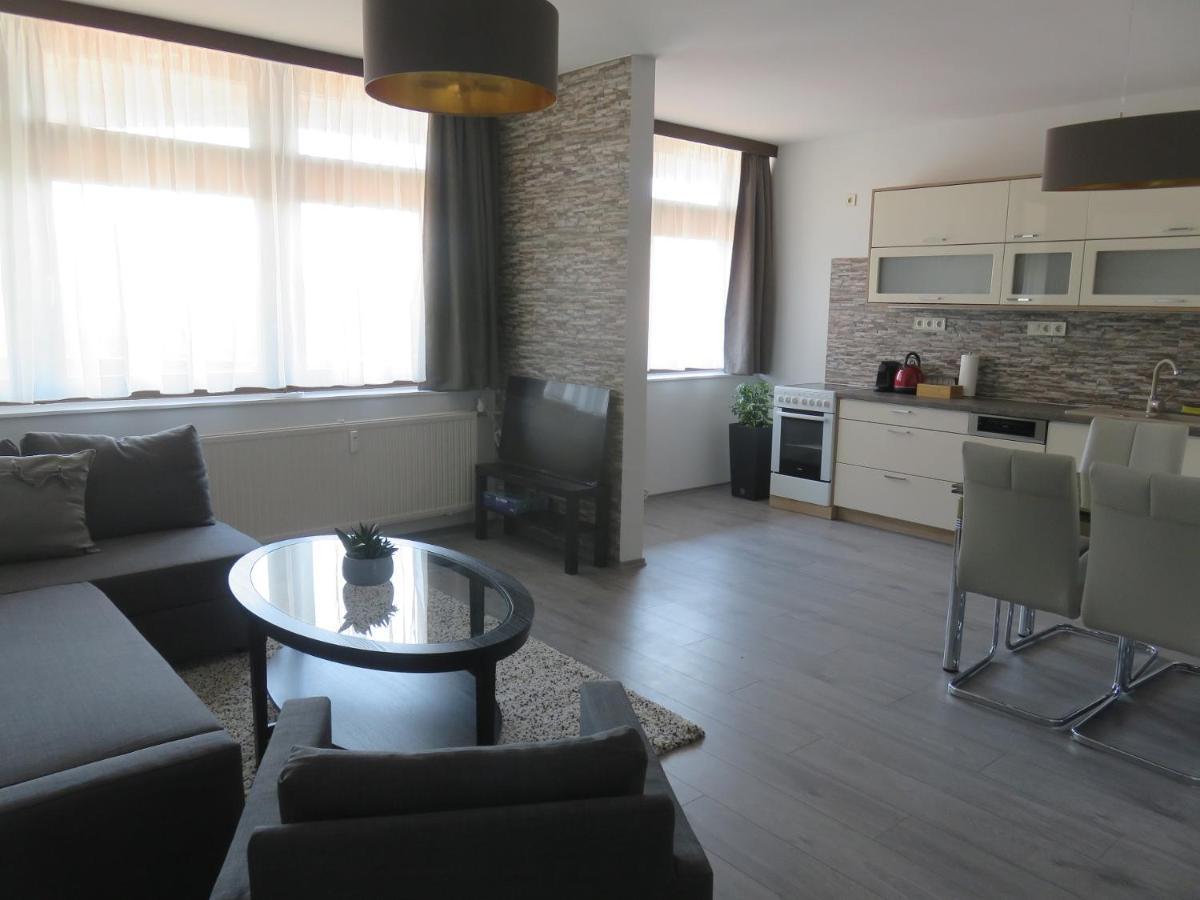 Mosonmagyaróvár City Corner Central מראה חיצוני תמונה